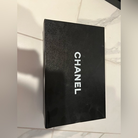 Chanel flats with gold CC - Picture 3 of 6